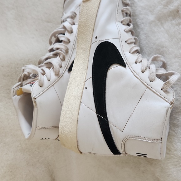 Nike Men's Blazer Mid 77 Size 10 - Picture 5 of 8